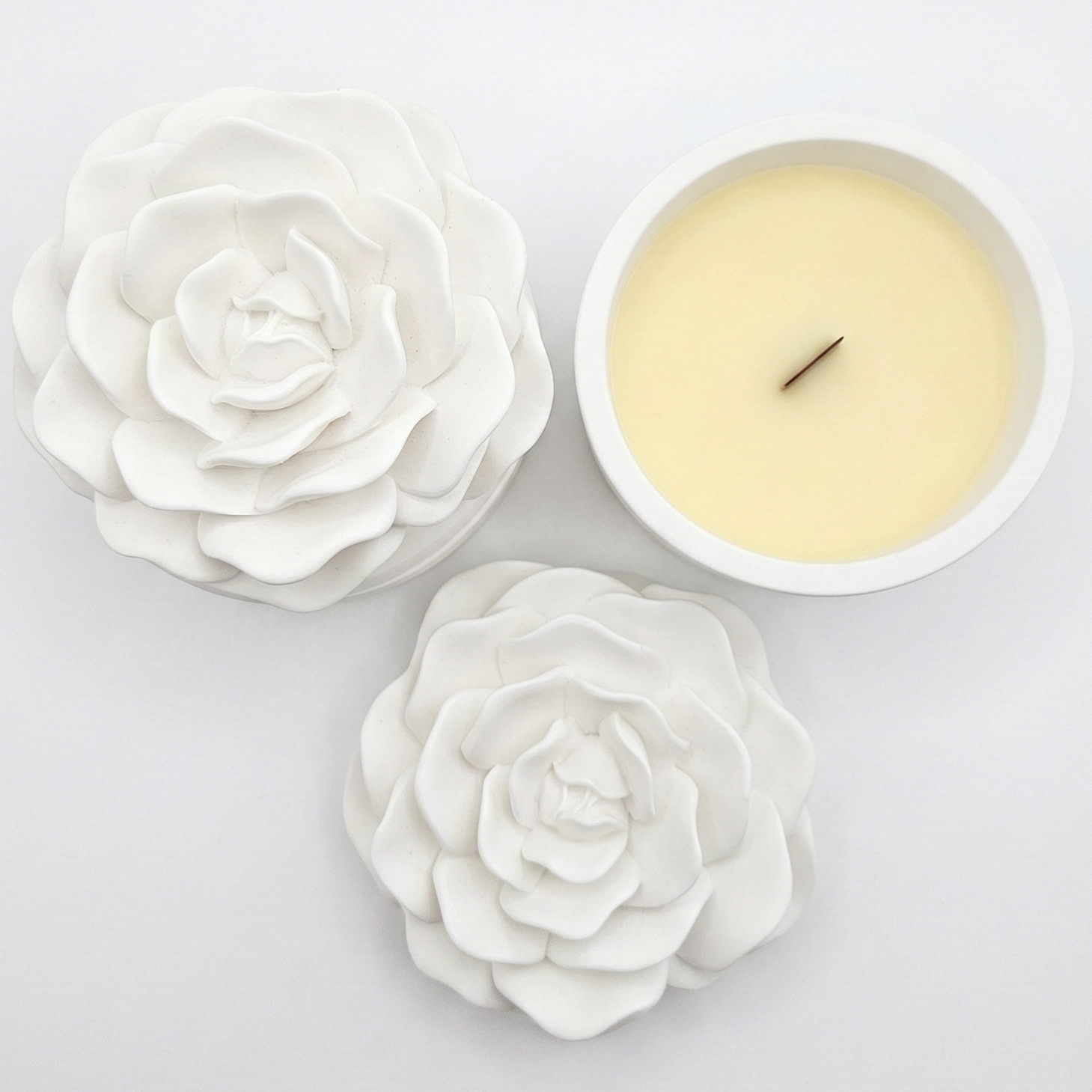Little Rose Candle - White/Apple, Cinnamon