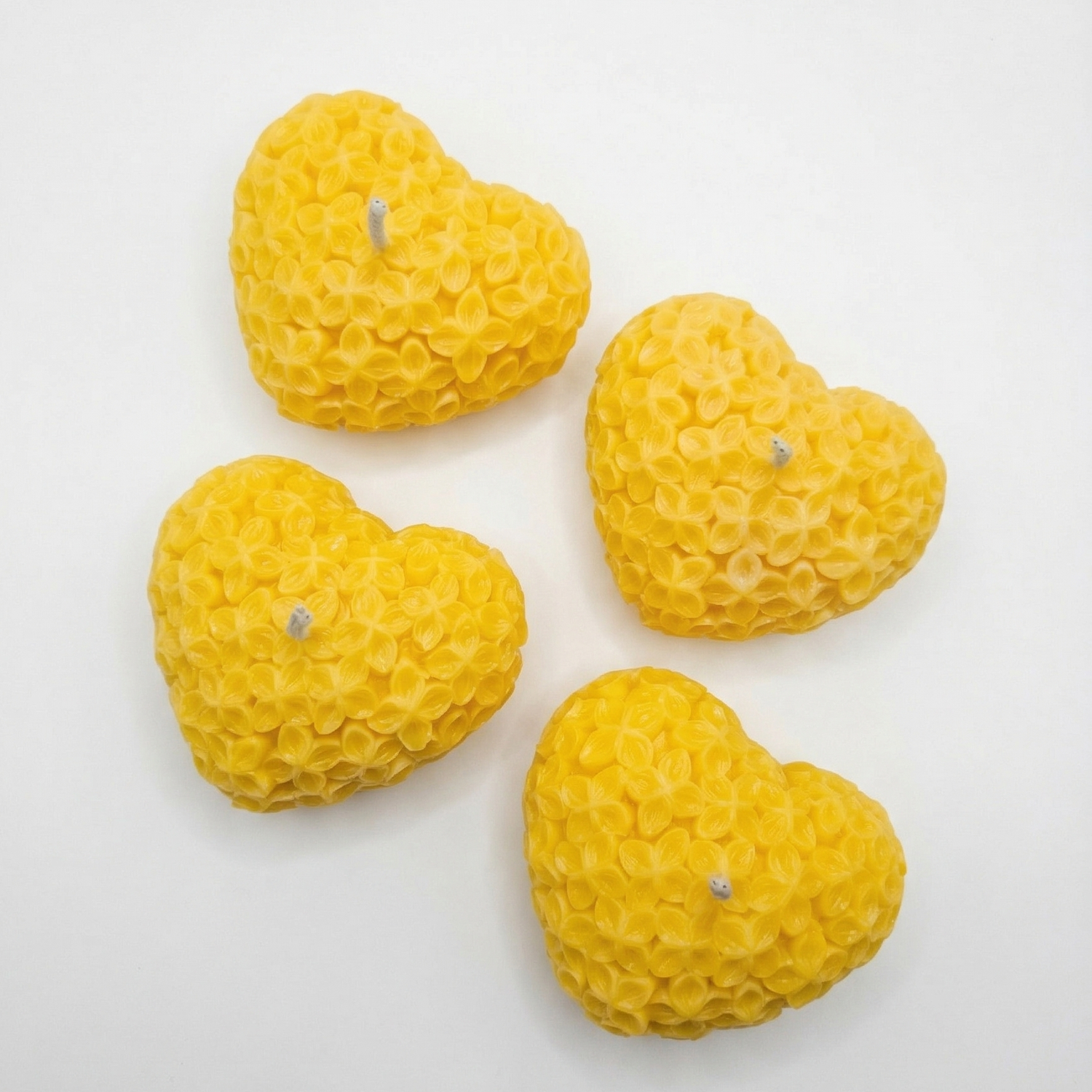 Decorative Candle Blooming Heart - Gray / Vanilla