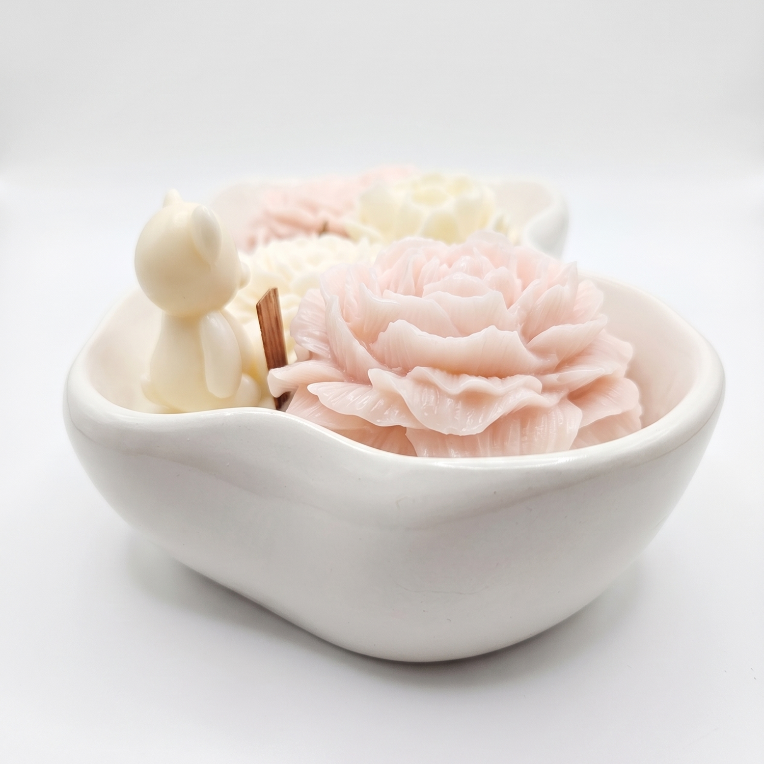 Blooming Cloud Candle - White / Pink / Paris