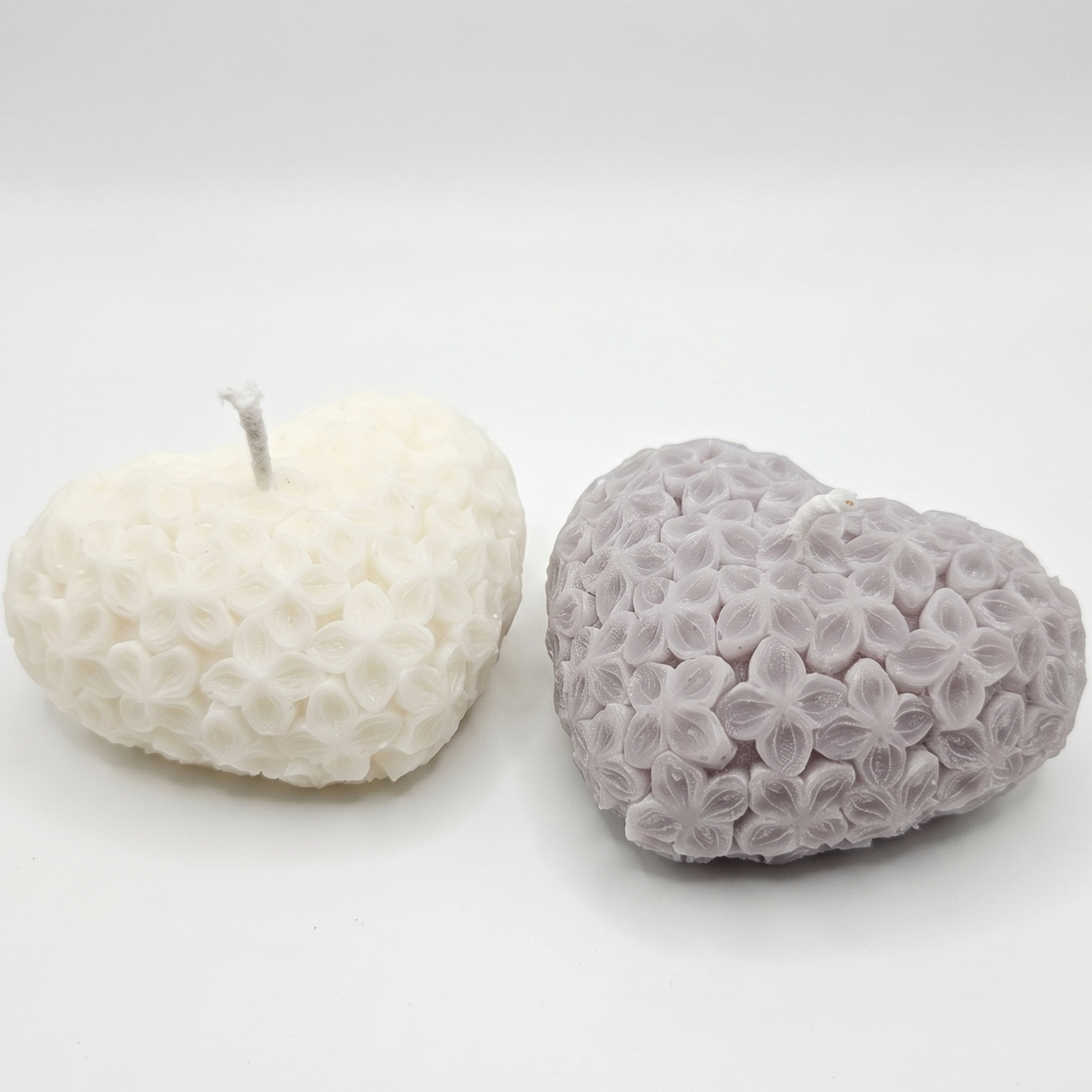 Decorative Candle Blooming Heart - Gray / Vanilla