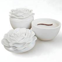 Flower Candle - White/Lemongrass, Ginger
